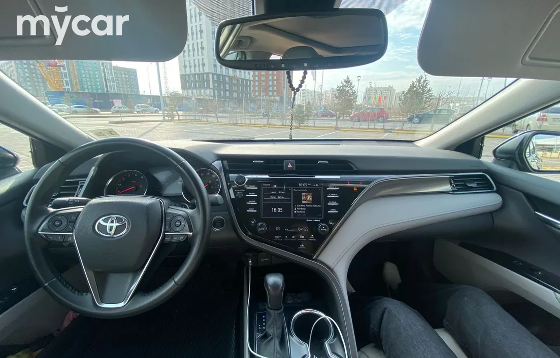 Toyota Camry 2020