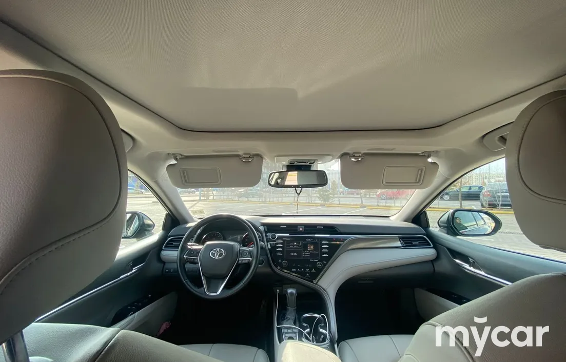 Toyota Camry 2020