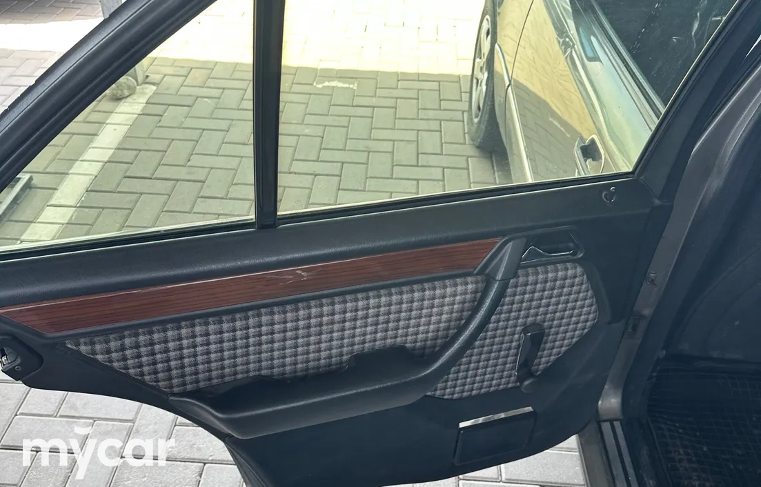Mercedes-Benz E-Класс 1991
