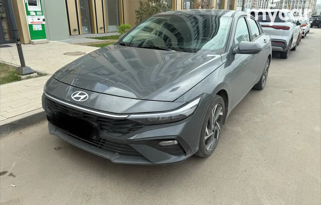 Hyundai Elantra 2024