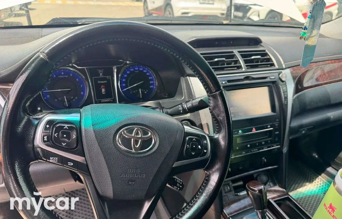 Toyota Camry 2015
