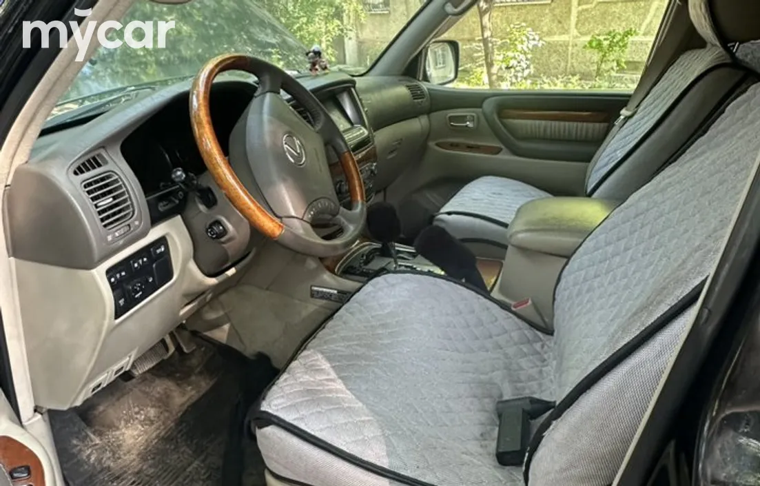Lexus LX 2004