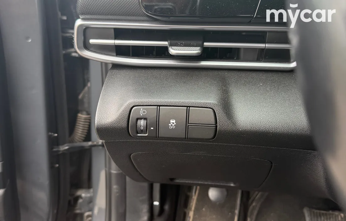 Hyundai Elantra 2024