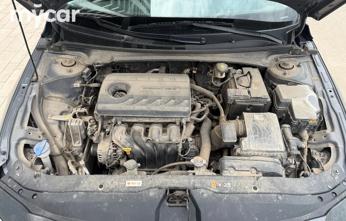 Hyundai Elantra 2024