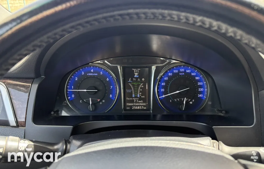 Toyota Camry 2015
