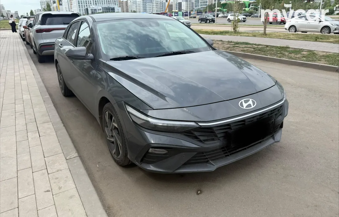 Hyundai Elantra 2024