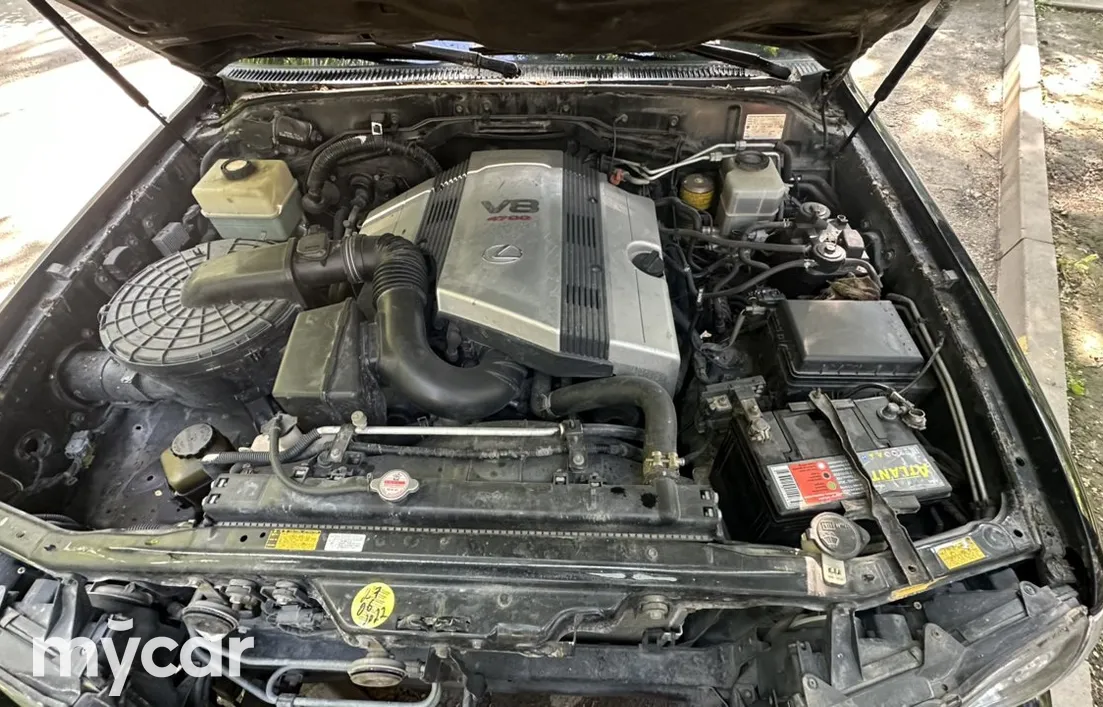 Lexus LX 2004