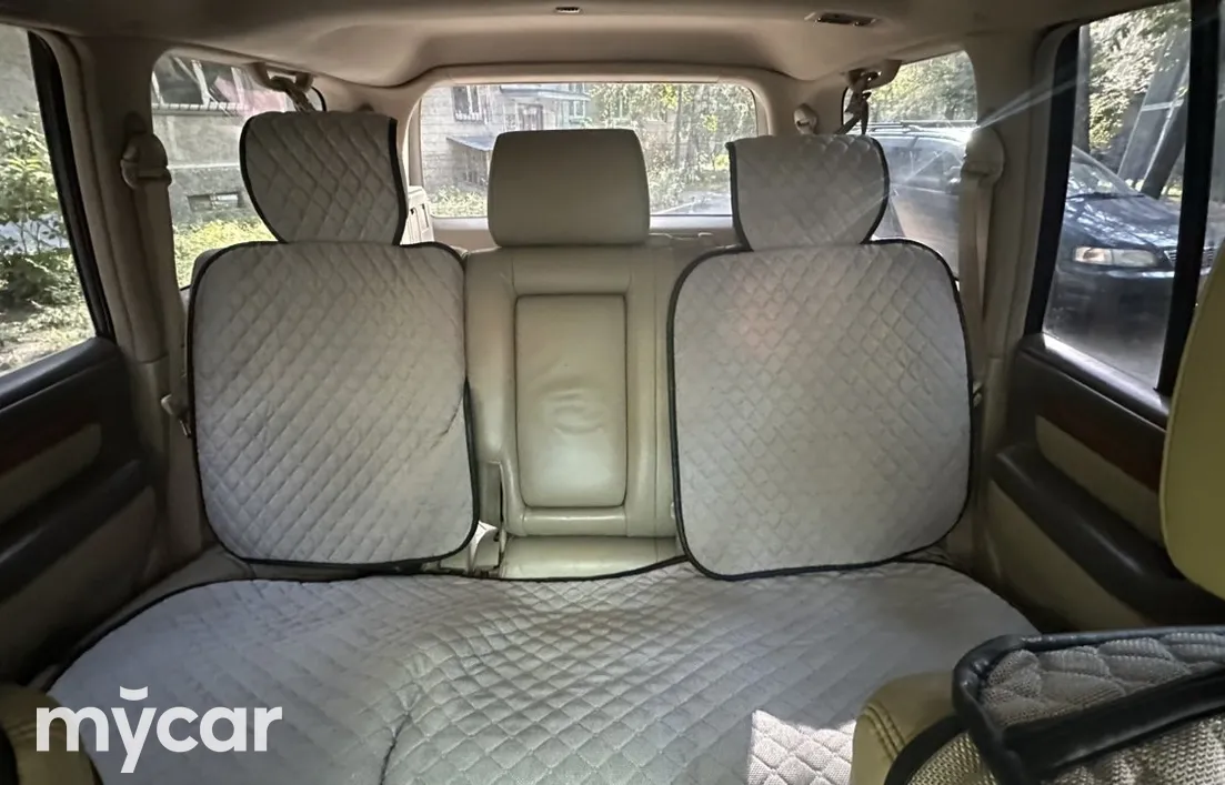 Lexus LX 2004