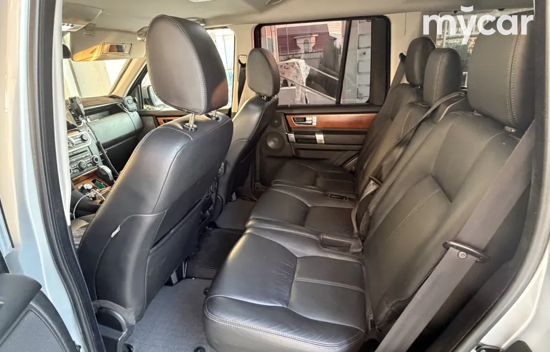 Land Rover Discovery 2011