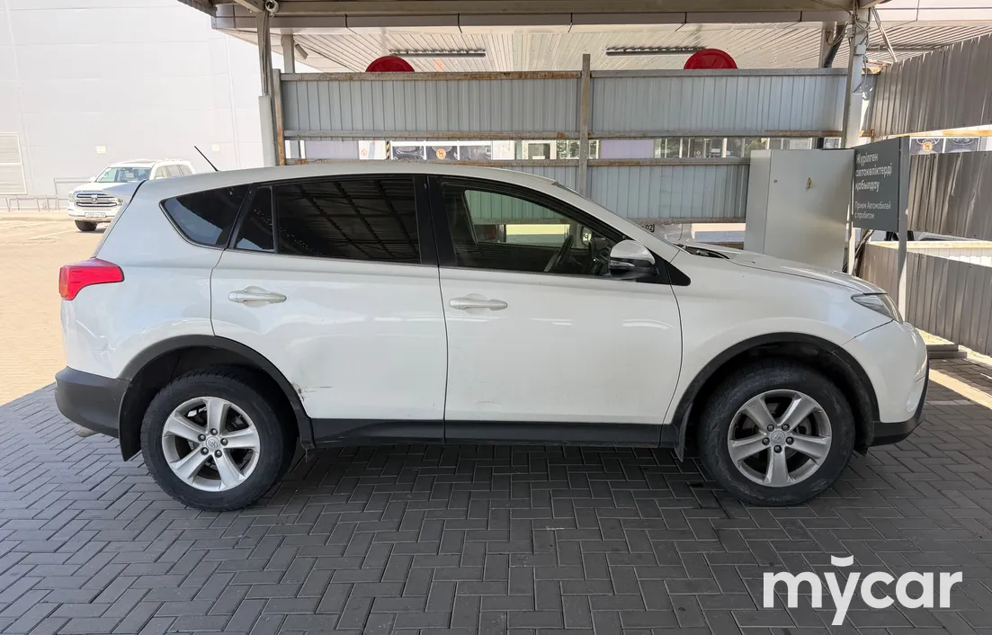 Toyota RAV4 2013