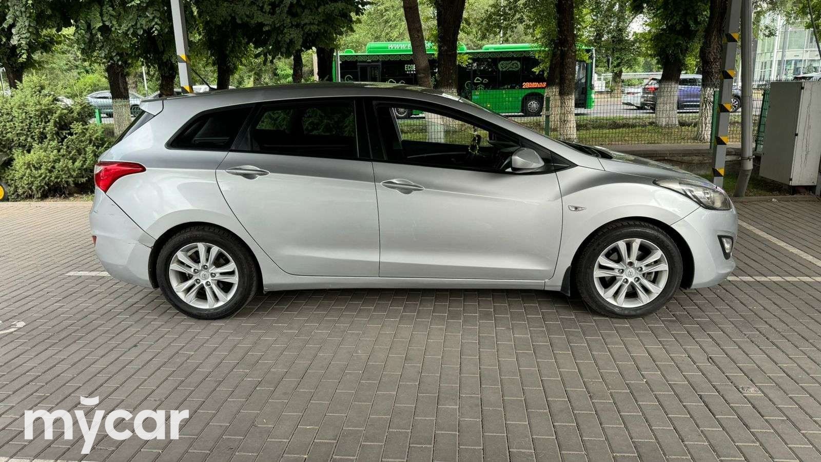 Hyundai i30 2014