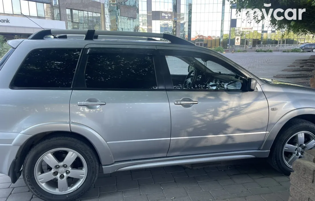 Mitsubishi Outlander 2006