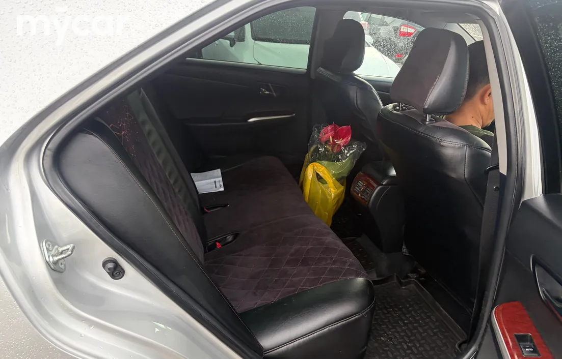 Toyota Camry 2012