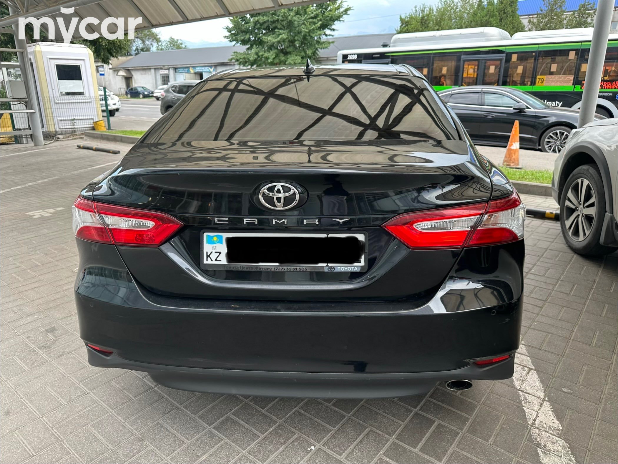 Toyota Camry 2019