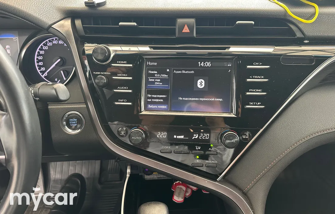 Toyota Camry 2019