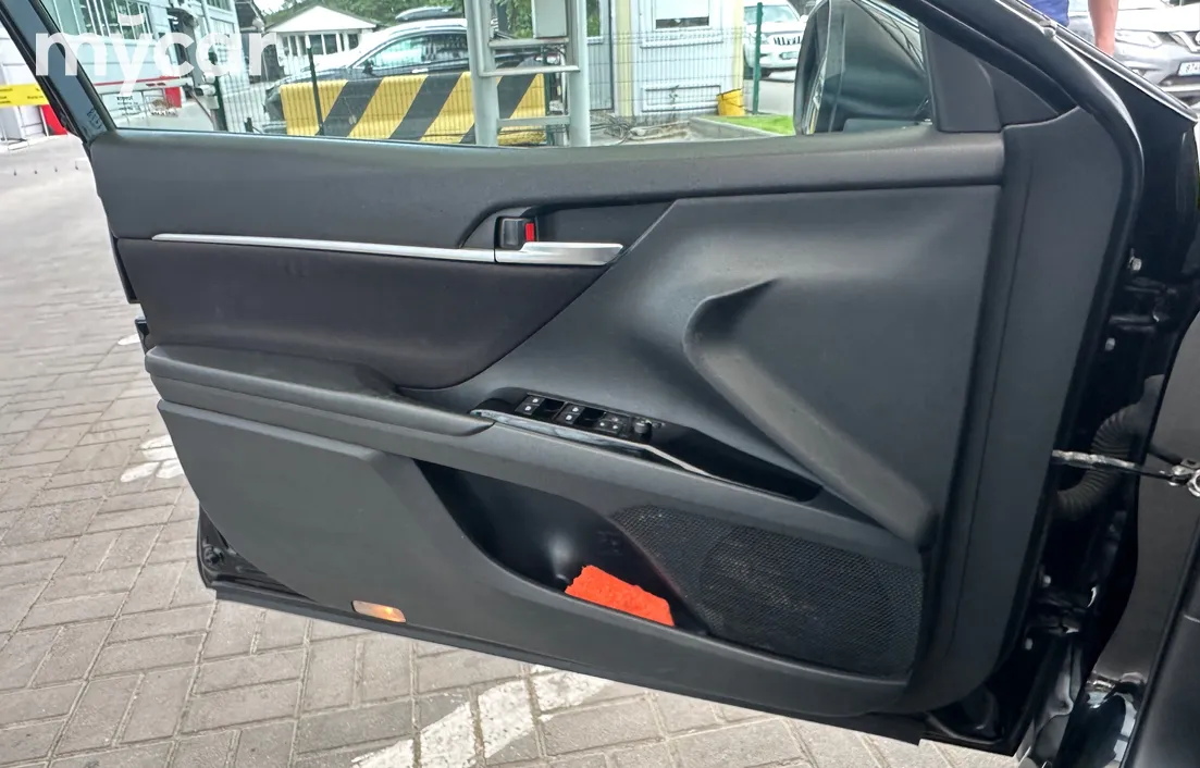 Toyota Camry 2019
