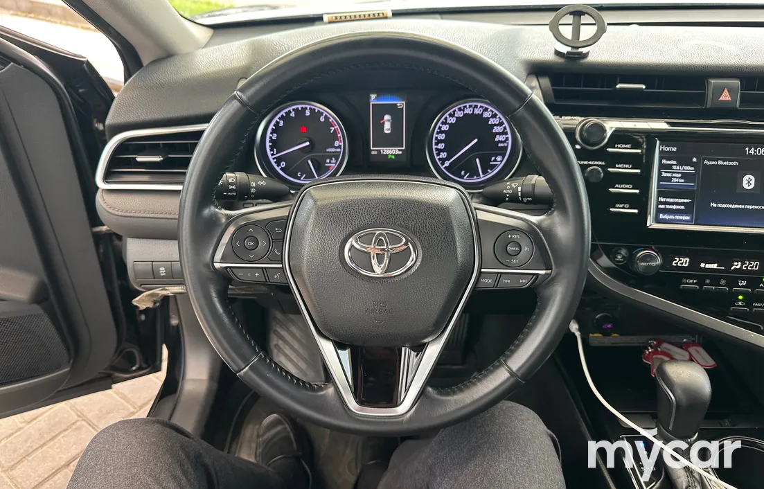 Toyota Camry 2019