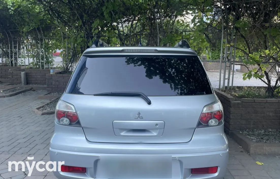 Mitsubishi Outlander 2006