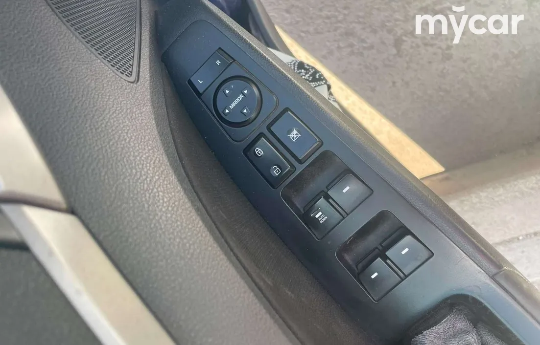 Hyundai Elantra 2018