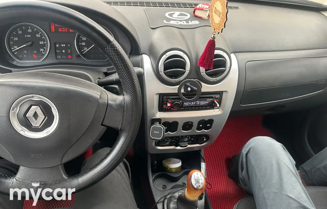 Renault Sandero 2014