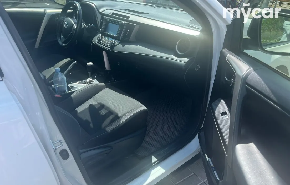 Toyota RAV4 2015