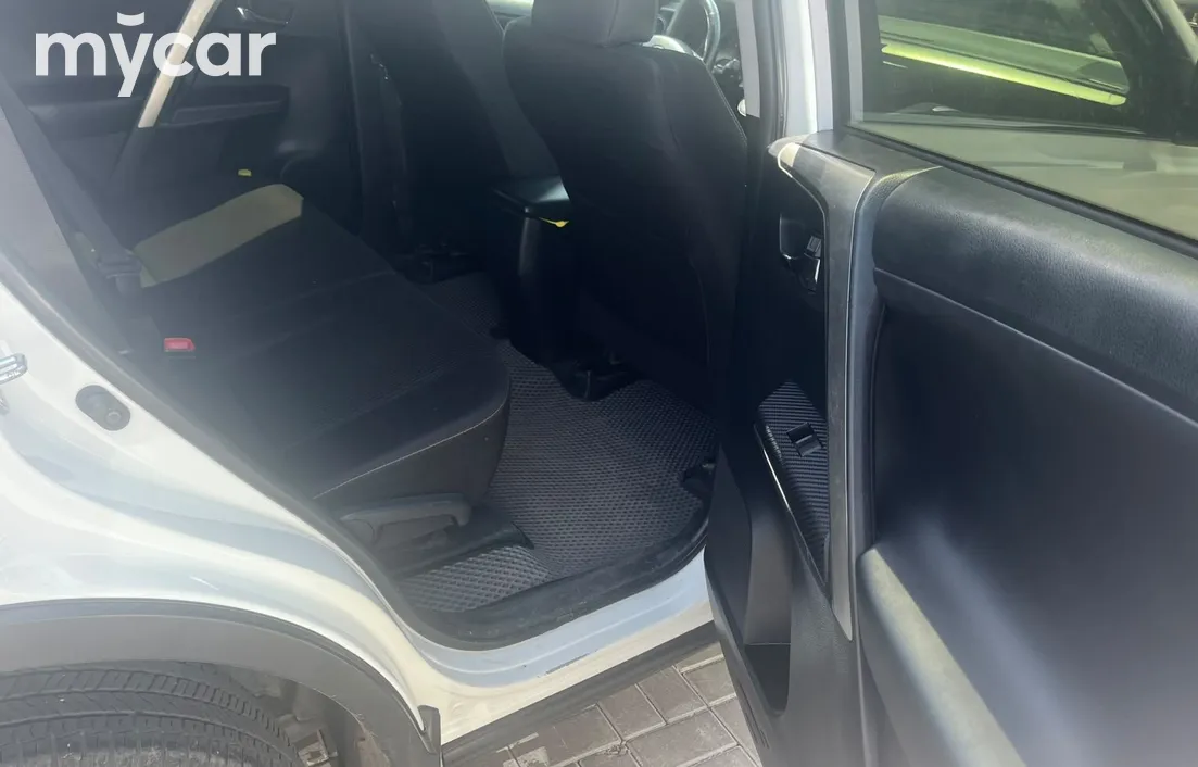 Toyota RAV4 2015