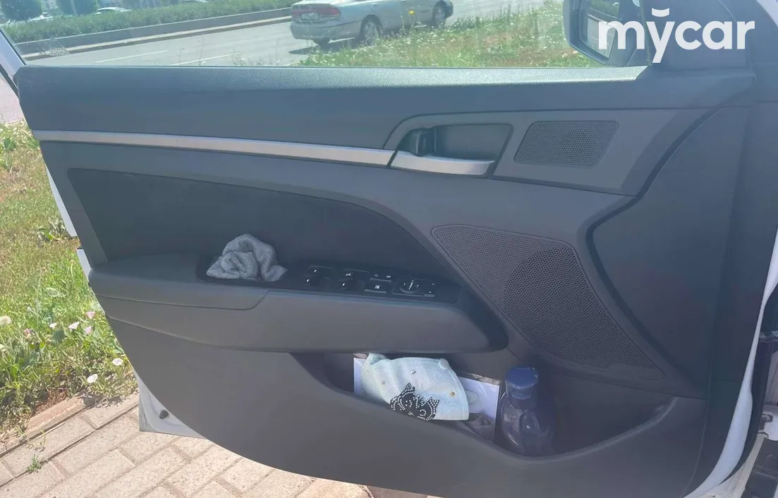 Hyundai Elantra 2018