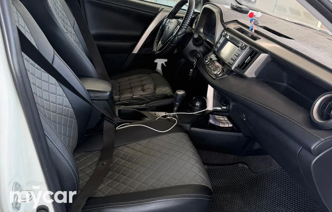 Toyota RAV4 2013