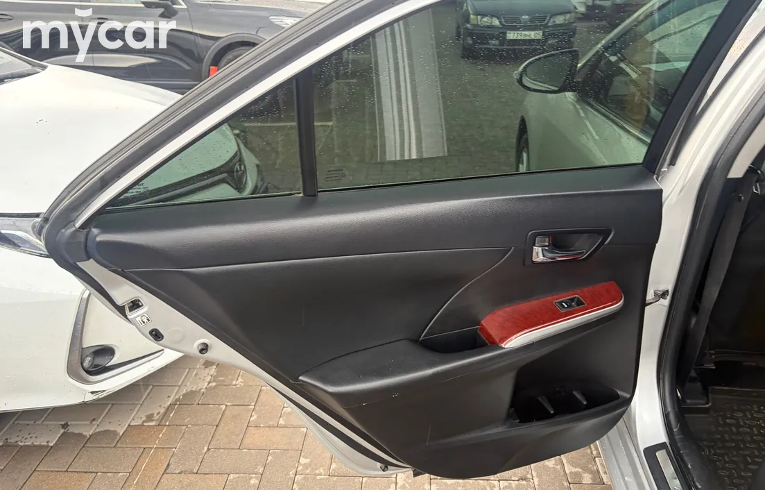 Toyota Camry 2012