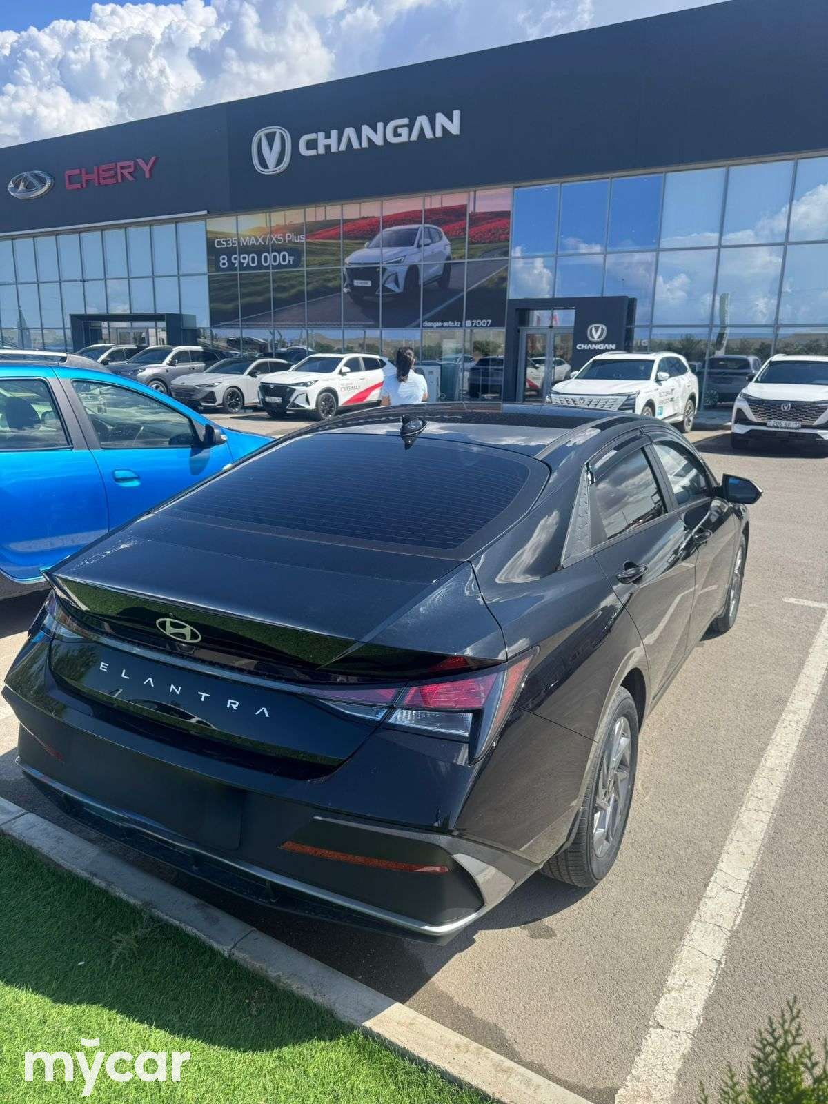 Hyundai Elantra 2025