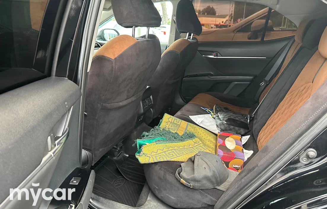Toyota Camry 2019