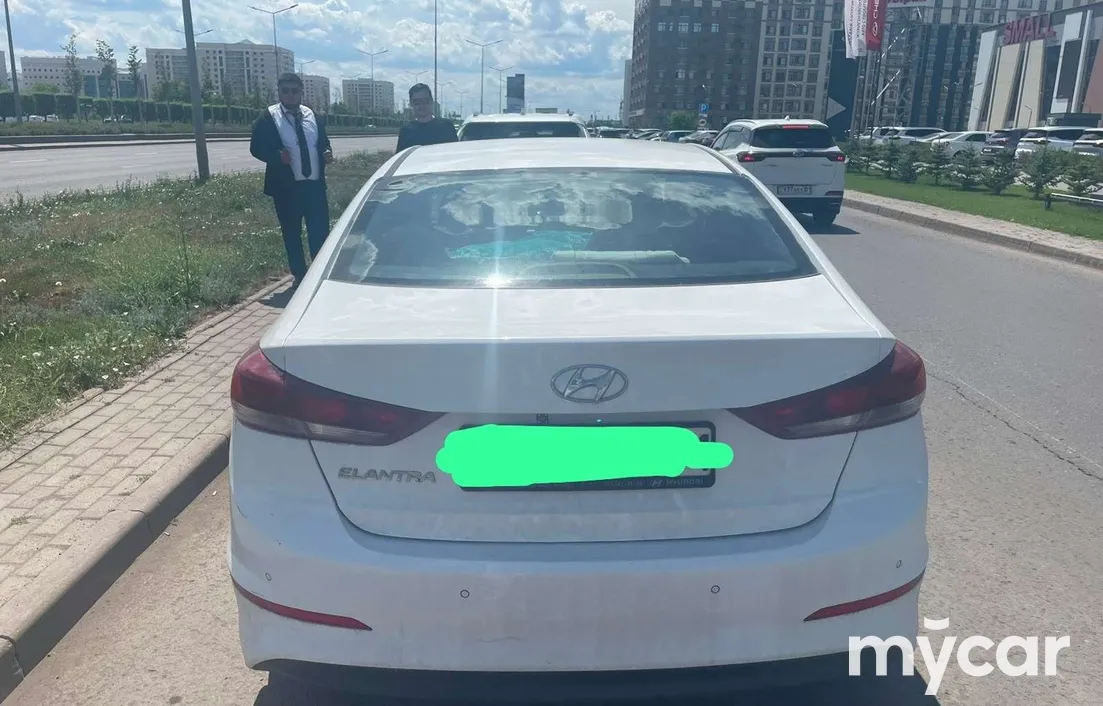 Hyundai Elantra 2018
