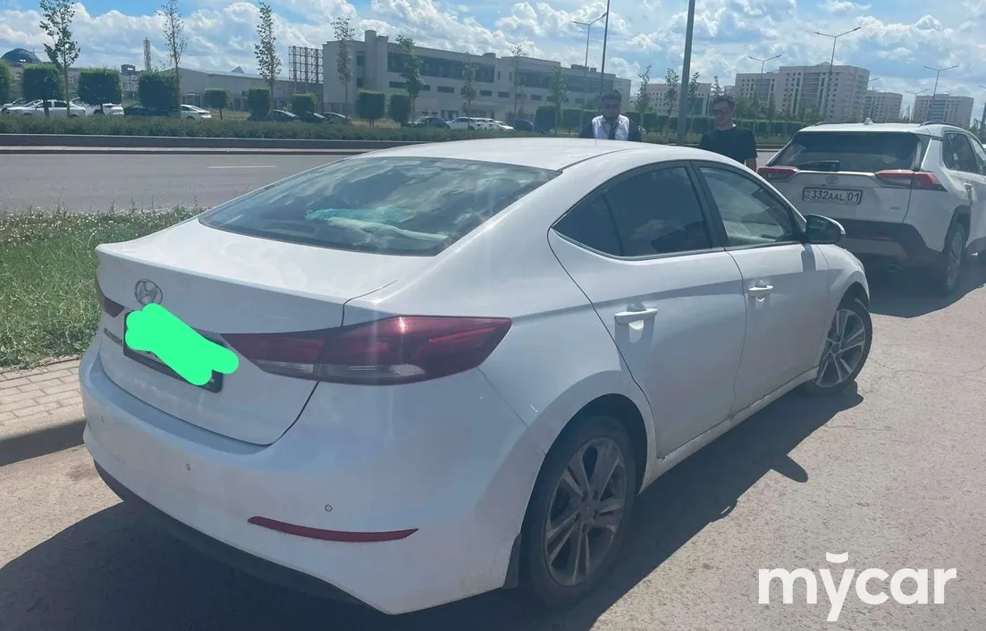 Hyundai Elantra 2018