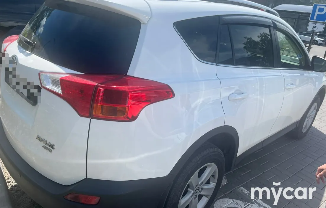 Toyota RAV4 2015