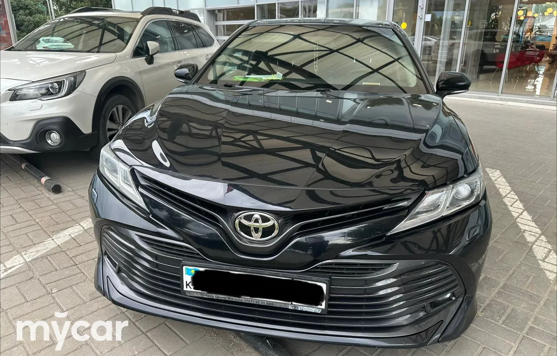 Toyota Camry 2019