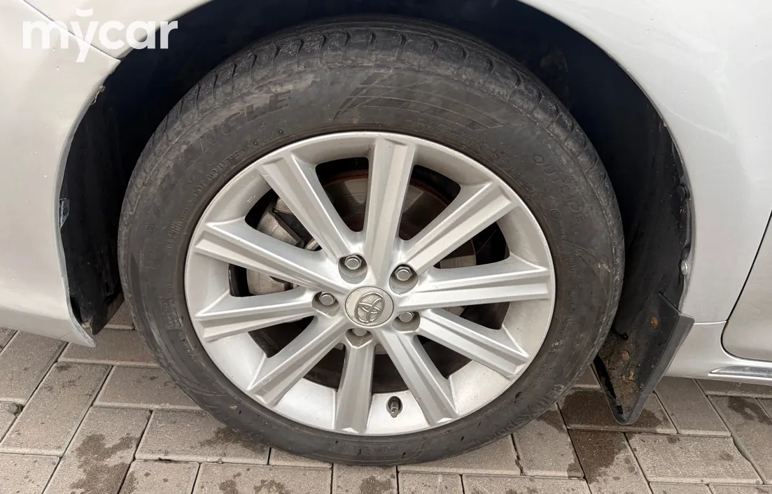 Toyota Camry 2012