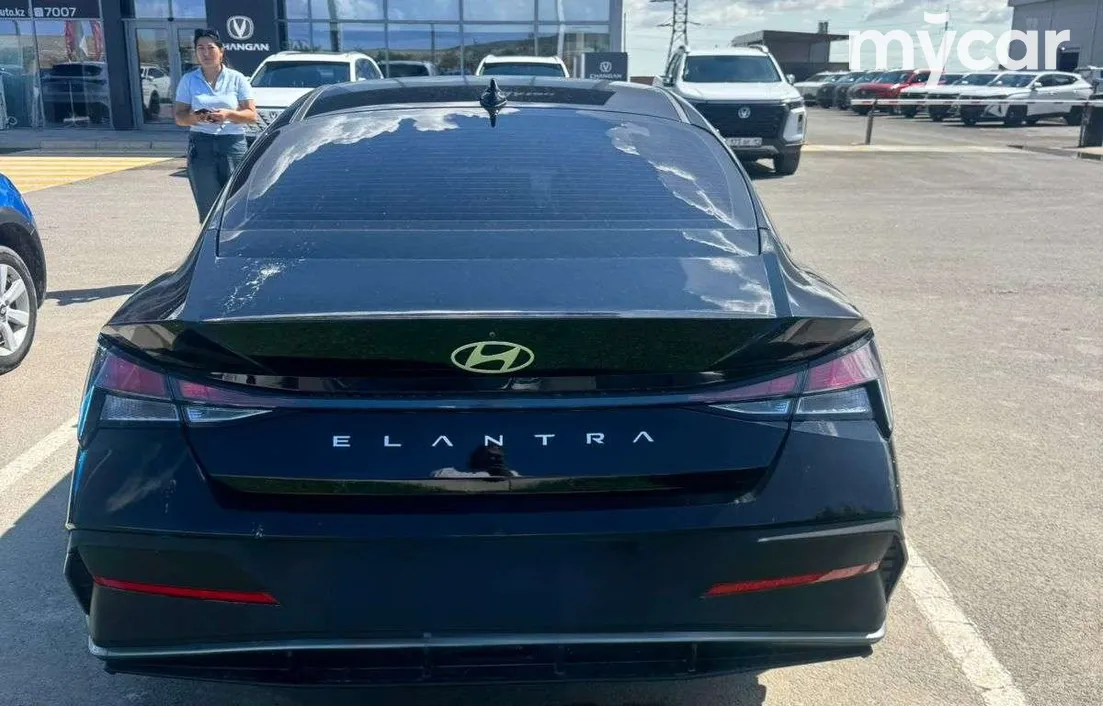 Hyundai Elantra 2025