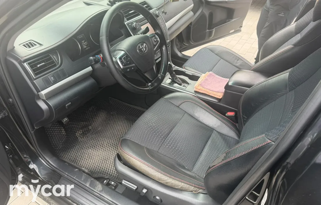 Toyota Camry 2015