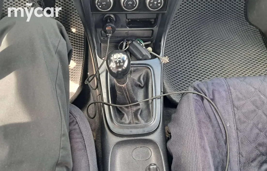 Nissan Almera 2012