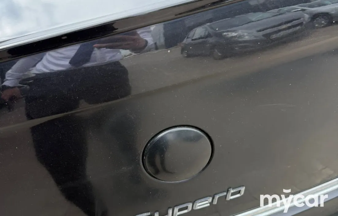 Skoda Superb 2011