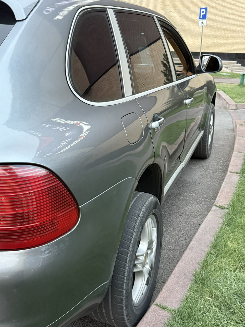 Porsche Cayenne 2003