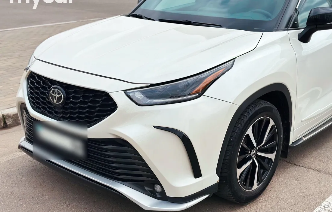Toyota Highlander 2021