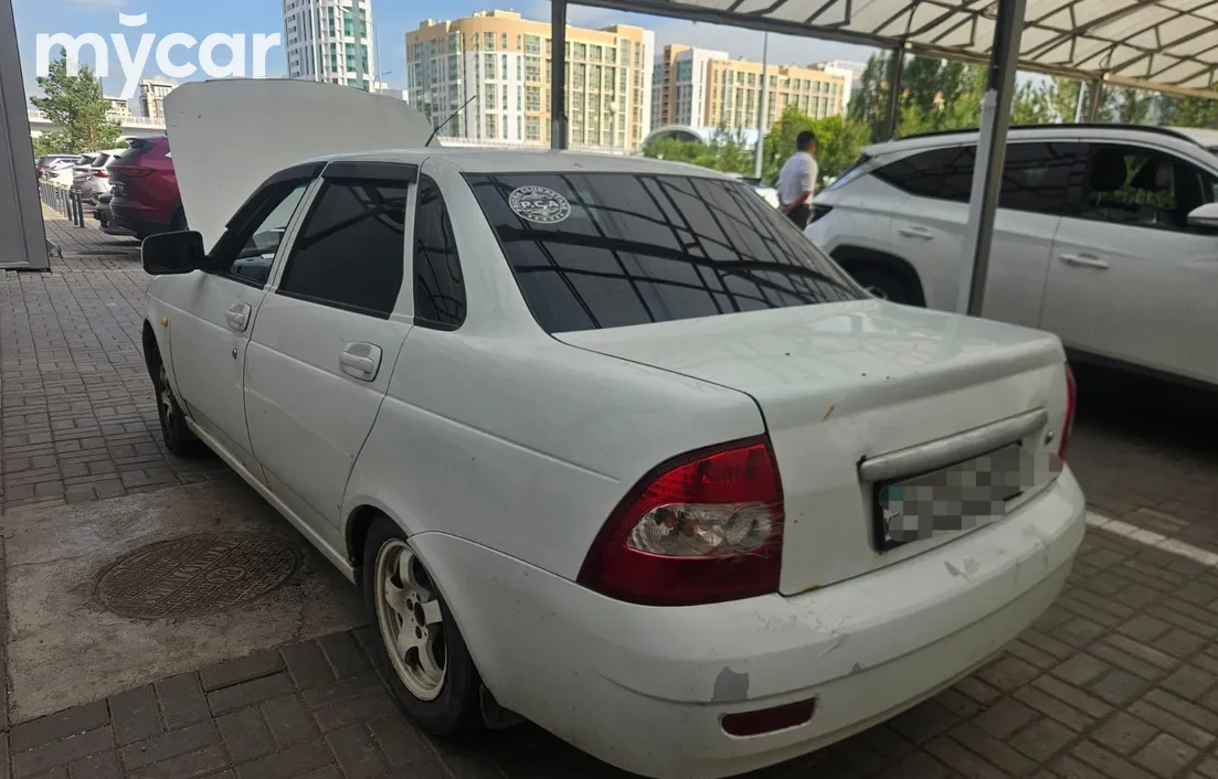 LADA Priora 2013