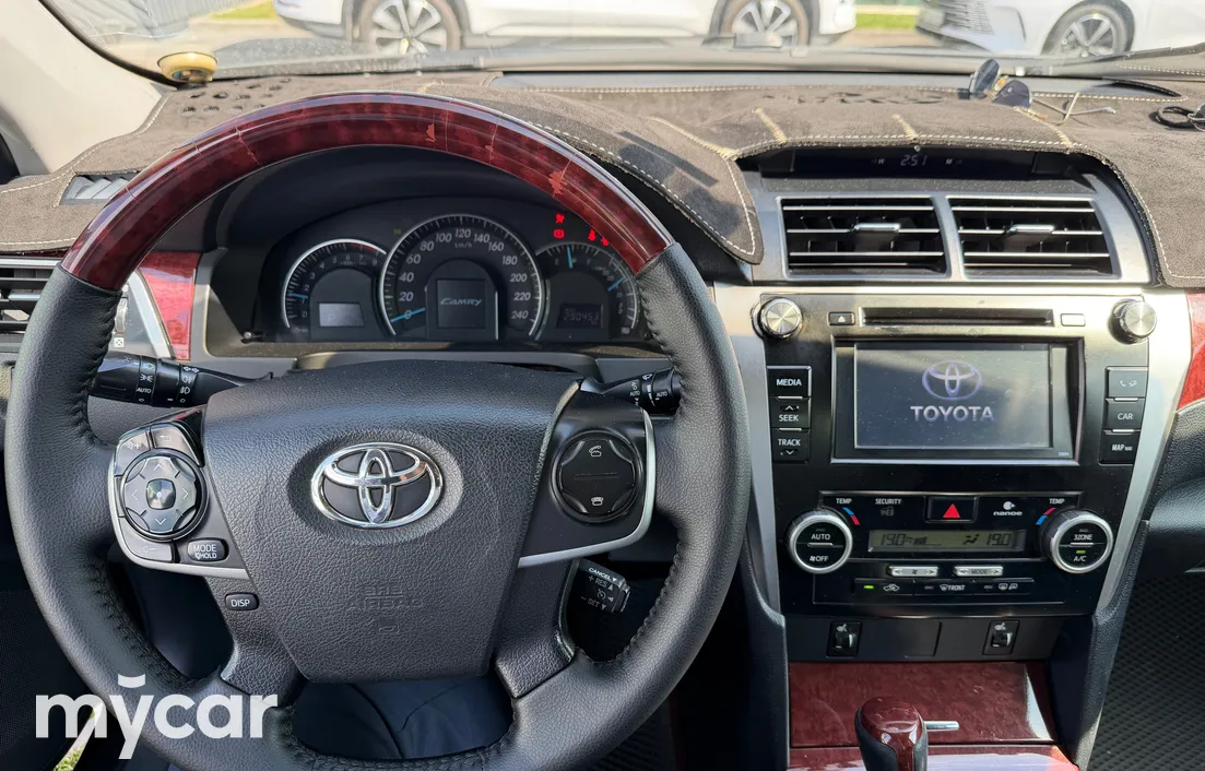 Toyota Camry 2012