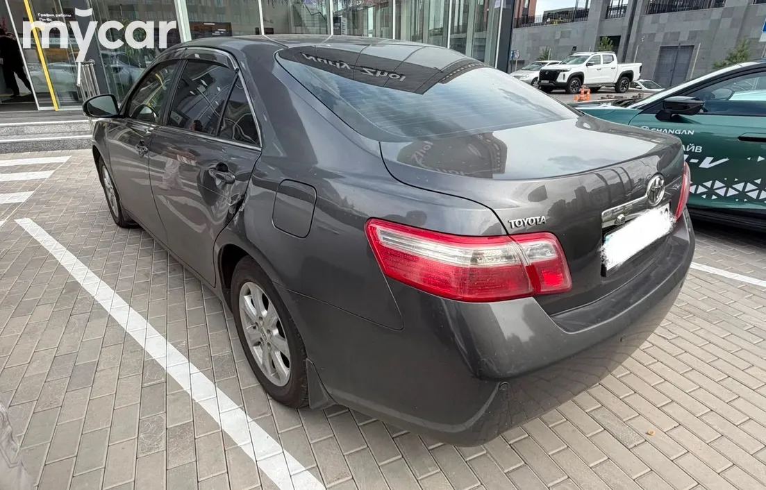Toyota Camry 2010