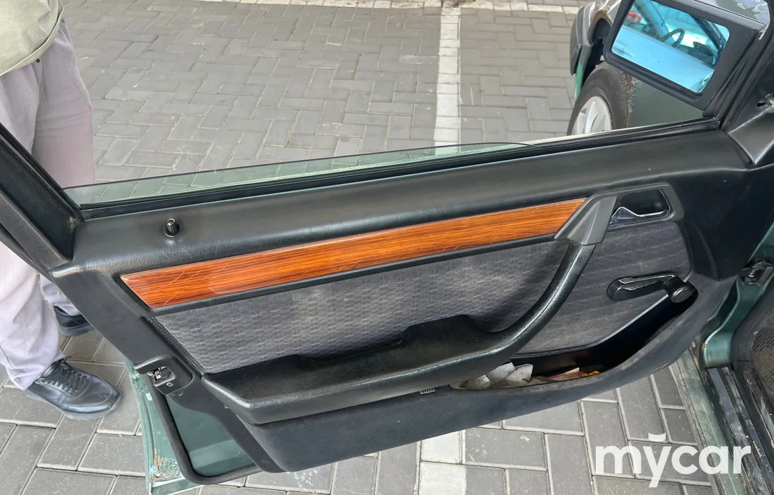 Mercedes-Benz E-Класс 1992