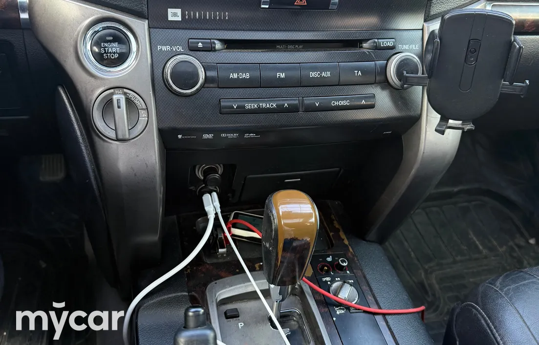 Toyota Land Cruiser 2011