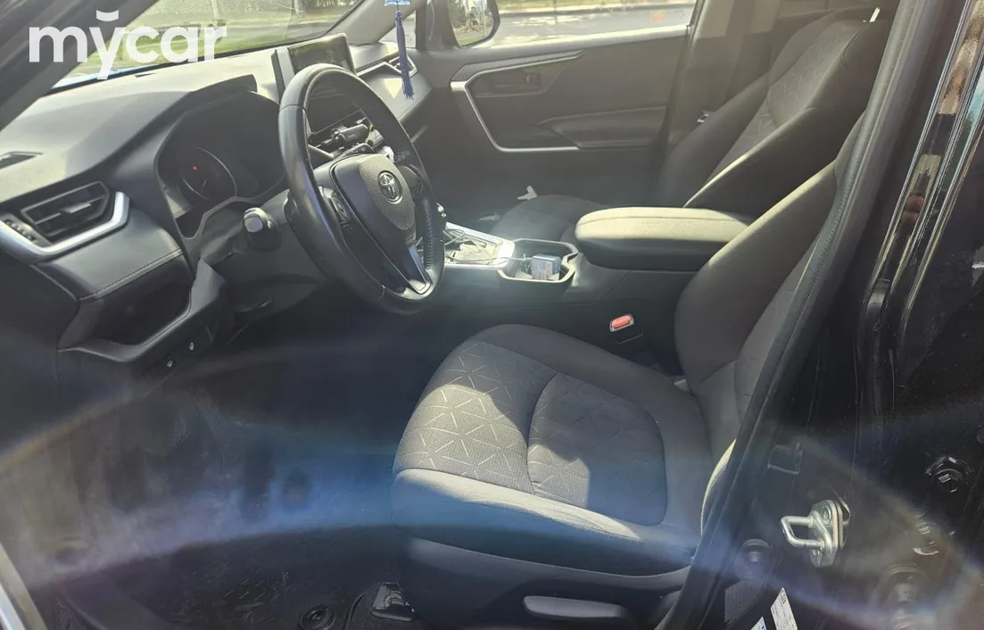 Toyota RAV4 2021