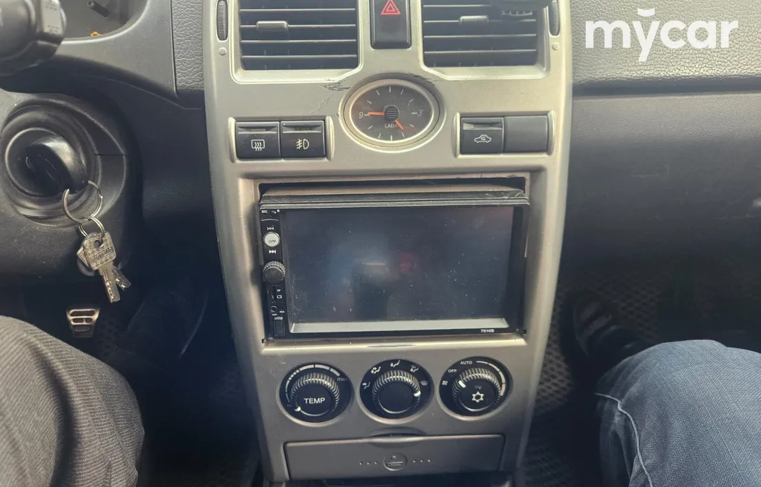 LADA Priora 2013