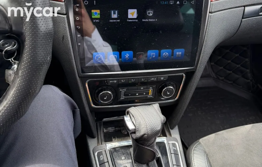 Skoda Superb 2011